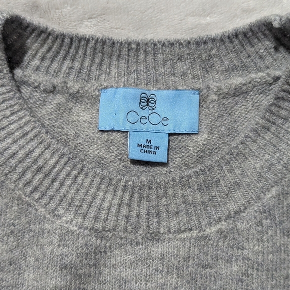 Gray Star Pattern Sweater - Picture 3 of 9